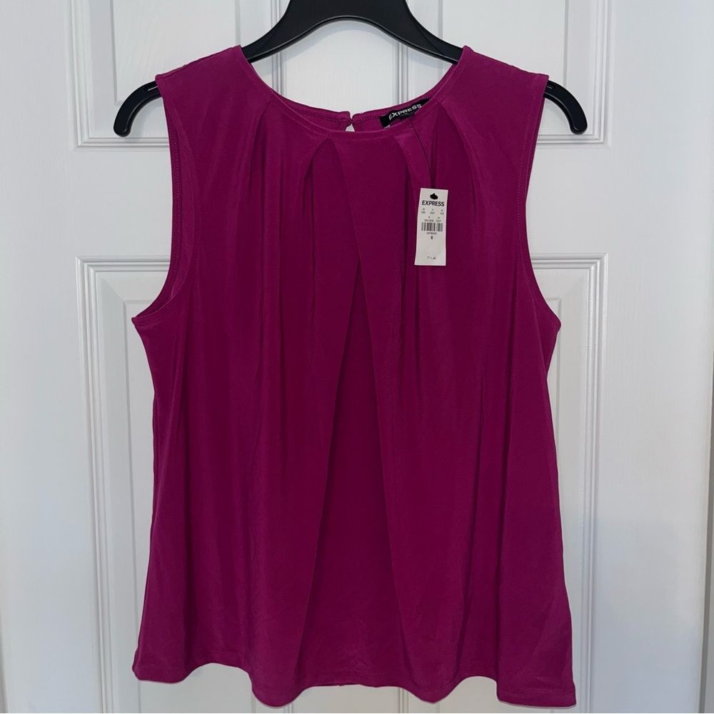 Express Sleeveless top Fuchsia size Medium NWT